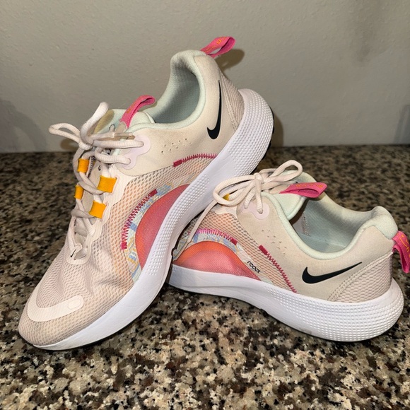 Nike React Escape Running Women’s Shoes 10 - Picture 1 of 8
